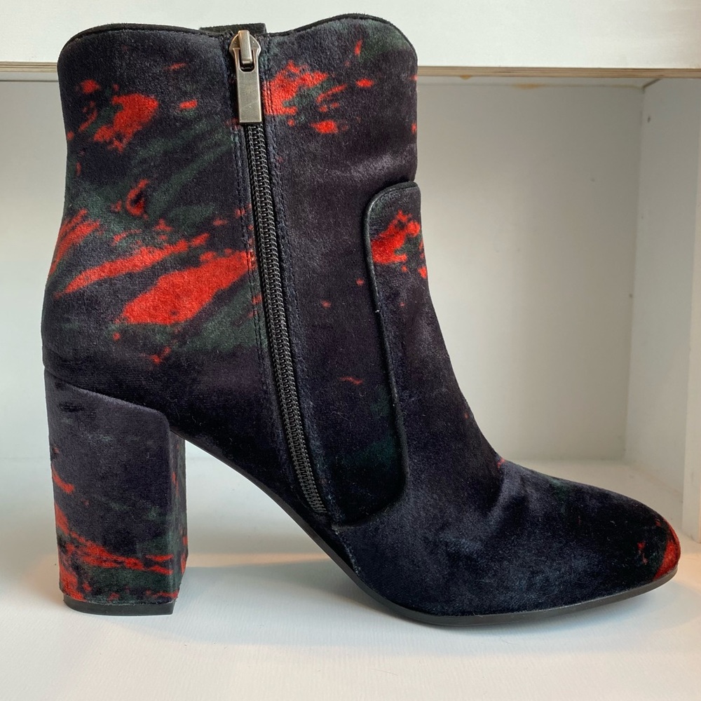 Anthropologie Bruno Premi Velvet Black Red And Green Boots